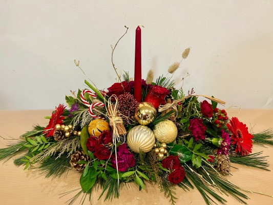 Christmas Table Arrangement